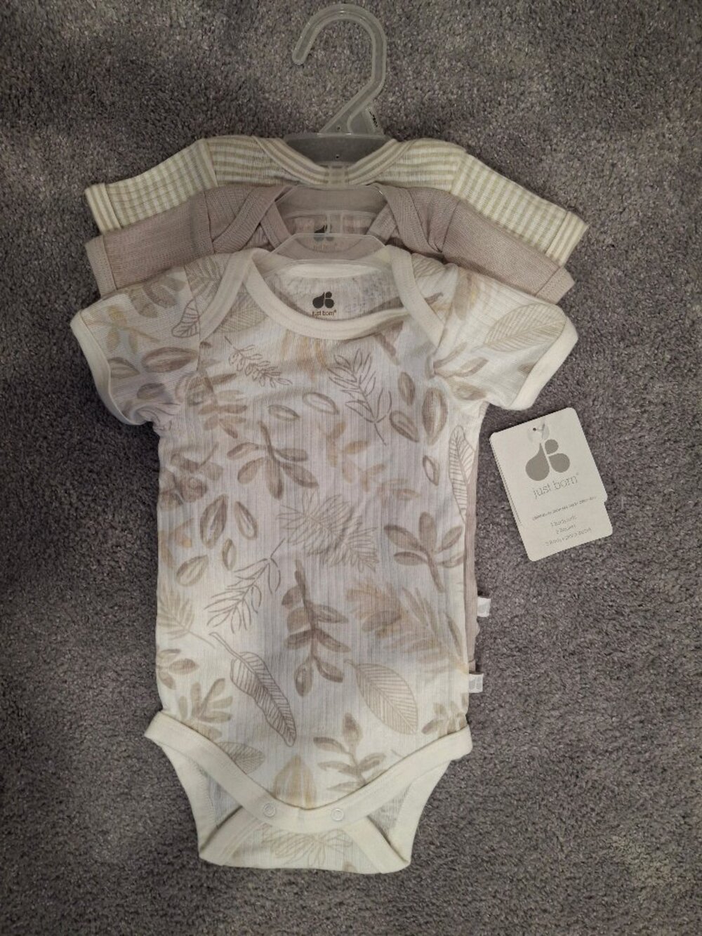 3 pack short sleeve bodysuits, Just Born, baby neutral with tan leaves, NWT